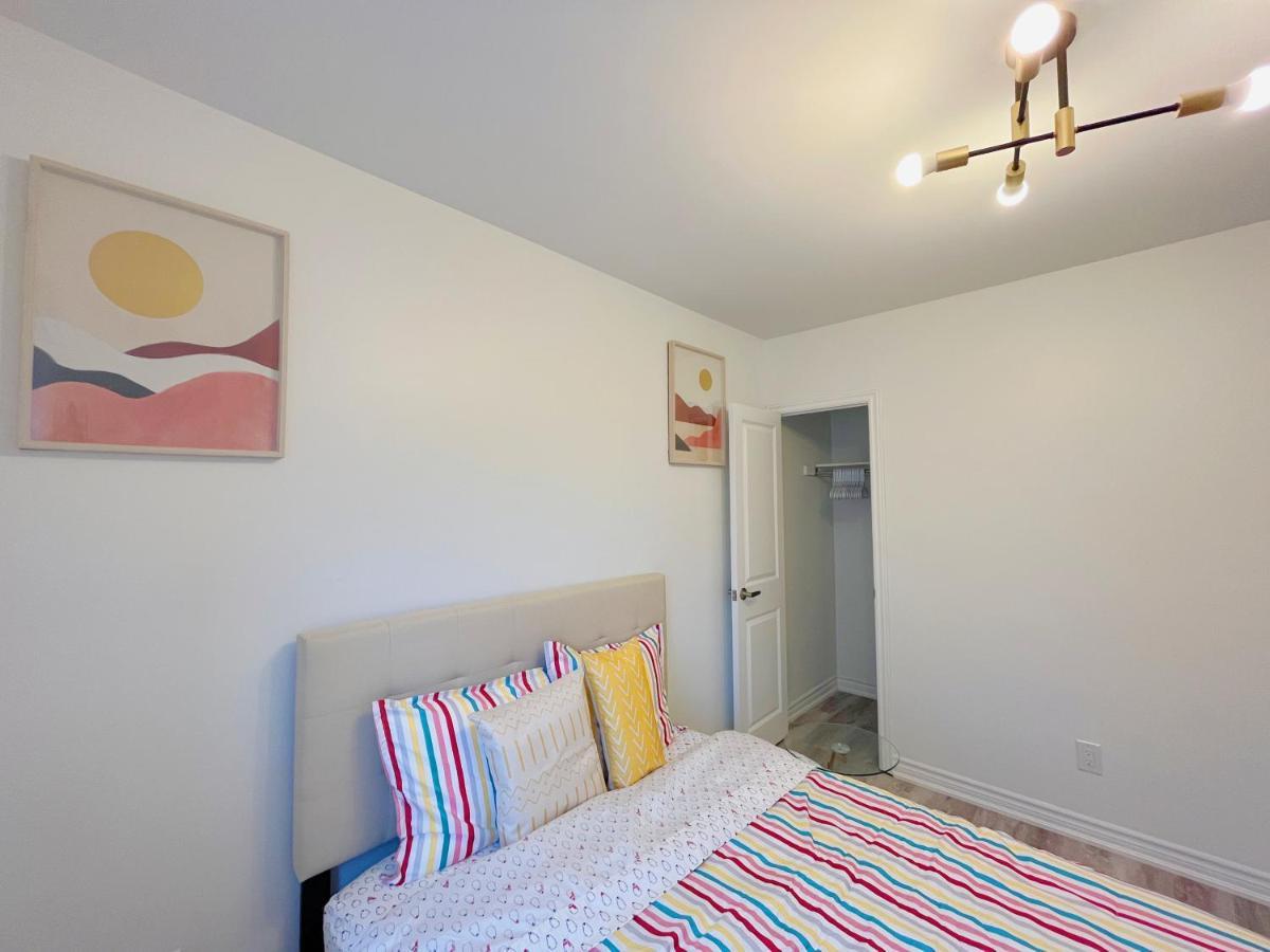 Hotel 2B With Parking, 10Km To Toronto Downtown Esterno foto